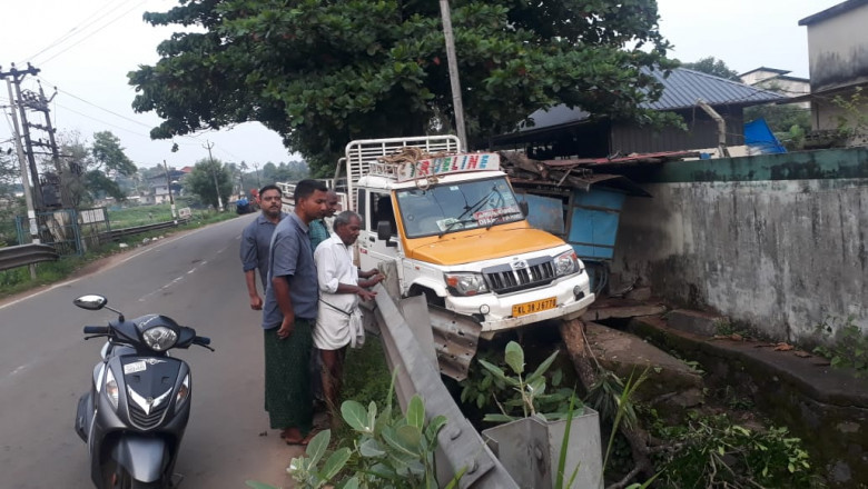 നിയന്ത്രണം വിട്ട പിക്കപ്പ് വാന്‍ പാലത്തിന്റെ കൈവരിയില്‍ ഇടിച്ചു നിന്നു: ഒഴിവായത് വന്‍ദുരന്തം