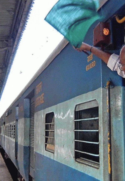പാലക്കാട് ട്രെയിനില്‍ യാത്രക്കാരന്‍ തൂങ്ങി മരിച്ച നിലയില്‍