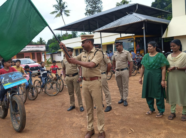 ലഹരി വിരുദ്ധ സന്ദേശവുമായി ഇരിങ്ങോൾ സ്കൂൾ