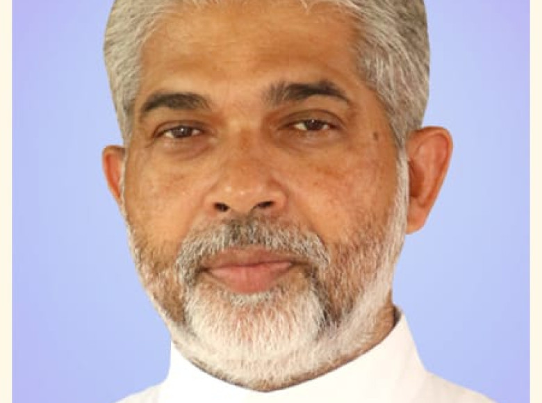 വാഴക്കുളം സെൻറ് ജോർജ് ഫൊറോന പള്ളി വികാരി ഫാ. ജോസഫ് കുഴികണ്ണിയിലിനെ തൂങ്ങി മരിച്ച നിലയിൽ കണ്ടെത്തി.