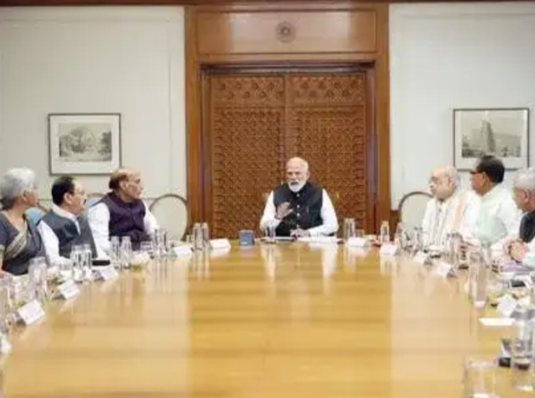 ലോക്സഭ - നിയമസഭ സീറ്റുകളുടെ എണ്ണം കൂട്ടും, കേരളത്തില് നിയമസഭാ സീറ്റുകള് 210 ആകും ; വനിതാ സംവരണ ബില് നടപ്പാക്കാൻ നിര്ദ്ദേശവുമായി കേന്ദ്രം