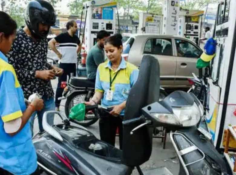 രാജ്യത്ത് വീണ്ടും ഇന്ധനവില വര്‍ദ്ധിപ്പിച്ചു, നാല് ദിവസത്തിനിടെ കൂട്ടുന്നത് രണ്ടാം തവണ