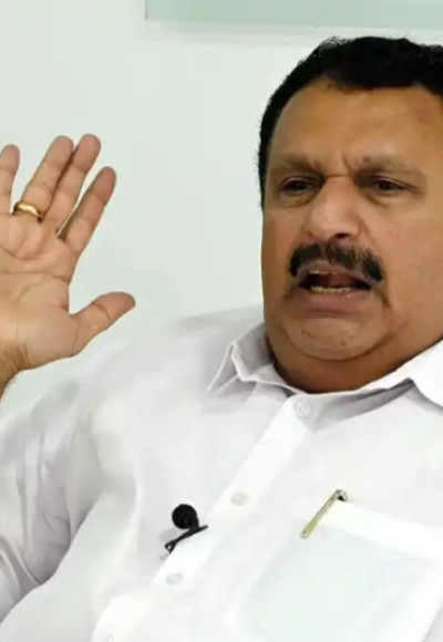 മെഡിക്കല്‍ കോളജ് ഡോക്ടേഴ്‌സിന്റെ സ്വകാര്യ പ്രാക്ടീസ് തിരിച്ചുകൊണ്ടുവരാനുള്ള നീക്കം ; എല്ലാ നടപടികളും നിര്‍ത്തിവയ്ക്കാന്‍ നിര്‍ദേശം നല്‍കി ആരോഗ്യമന്ത്രി