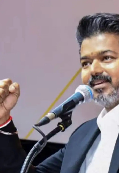 പ്രധാനമന്ത്രി സ്ഥാനാര്‍ത്ഥിയായി വിജയ് ? സഖ്യ കക്ഷികളുമായി ഏകോപന യോഗം വിളിച്ച്‌ ടിവികെ, നിര്‍ണായകം